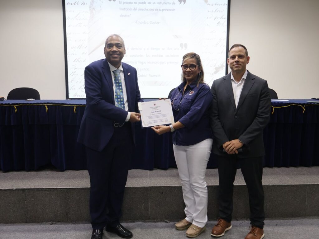 Seminario de Especialización: Cambios Significativos en el Código Procesal Civil y Técnicas Avanzadas de Litigación Oral seminario 4